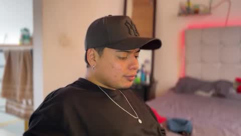 Snapshot of drakenn_ chatting on 03/11/26, 06:25 drakeeee online show from 03/11/26, 06:25