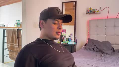 Snapshot of drakenn_ chatting on 03/14/26, 03:50 drakeeee online show from 03/14/26, 03:50