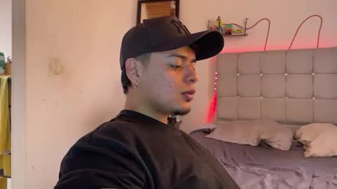 Snapshot of drakenn_ chatting on 03/30/26, 03:13 drakeeee online show from 03/30/26, 03:13