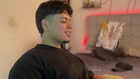 Snapshot of drakenn_ chatting on 04/15/26, 07:58 drakeeee online show from 04/15/26, 07:58