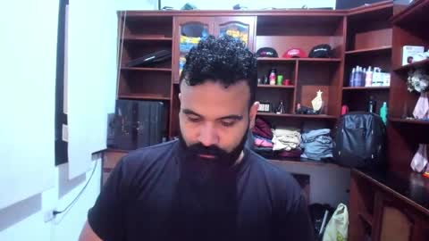 Snapshot of drako_argenti_ chatting on 12/23/24, 09:51 Drako online show from 12/23/24, 09:51