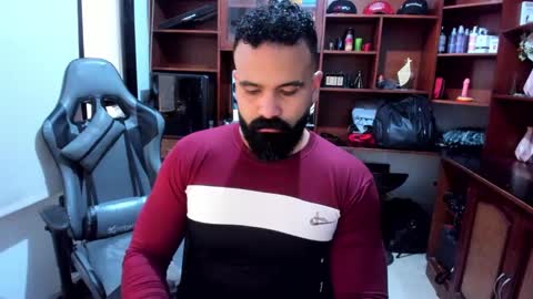 Snapshot of drako_argenti_ chatting on 12/31/24, 05:29 Drako online show from 12/31/24, 05:29