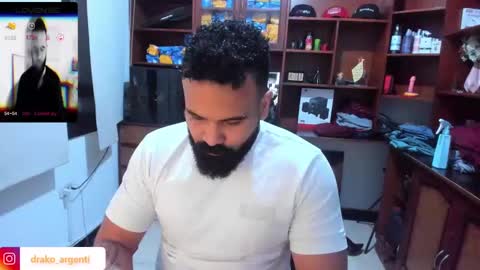 Snapshot of drako_argenti_ chatting on 01/04/25, 05:37 Drako online show from 01/04/25, 05:37