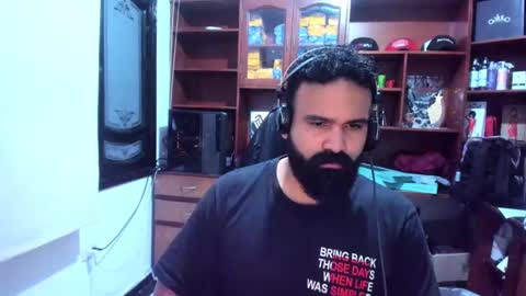 Snapshot of drako_argenti_ chatting on 01/21/25, 06:43 Drako online show from 01/21/25, 06:43