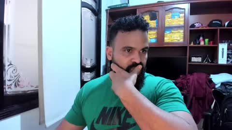 Snapshot of drako_argenti_ chatting on 02/13/25, 08:45 Drako online show from 02/13/25, 08:45