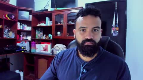 Snapshot of drako_argenti_ chatting on 03/12/25, 04:08 Drako online show from 03/12/25, 04:08