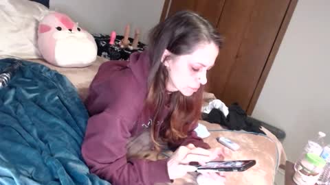 Snapshot of drama_bea chatting on 05/24/26, 02:49 Drama Bea online show from 05/24/26, 02:49