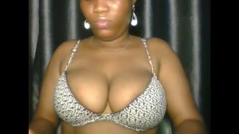 Snapshot of dramadoll_ chatting on 11/05/25, 06:41 dramadoll_ online show from 11/05/25, 06:41