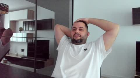 Snapshot of draven_a chatting on 01/14/25, 01:28 Draven A online show from 01/14/25, 01:28