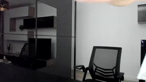 Snapshot of draven_a chatting on 01/14/25, 07:32 Draven A online show from 01/14/25, 07:32