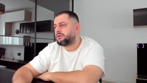 Snapshot of draven_a chatting on 01/22/25, 11:23 Draven A online show from 01/22/25, 11:23