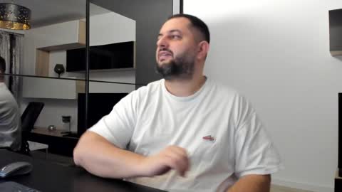 Snapshot of draven_a chatting on 01/27/25, 03:37 Draven A online show from 01/27/25, 03:37