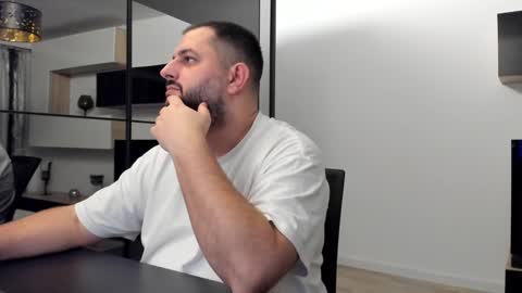 Snapshot of draven_a chatting on 01/27/25, 05:37 Draven A online show from 01/27/25, 05:37