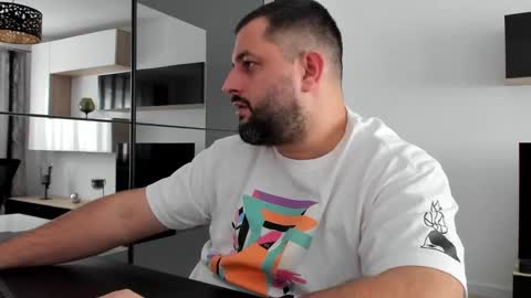 Snapshot of draven_a chatting on 01/28/25, 12:00 Draven A online show from 01/28/25, 12:00