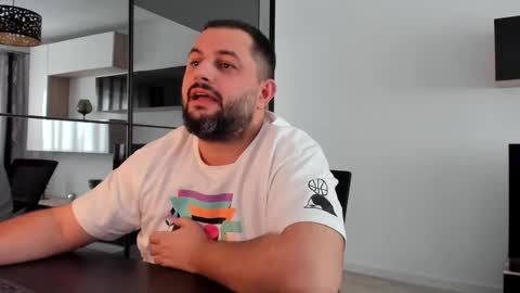 Snapshot of draven_a chatting on 02/01/25, 10:37 Draven A online show from 02/01/25, 10:37