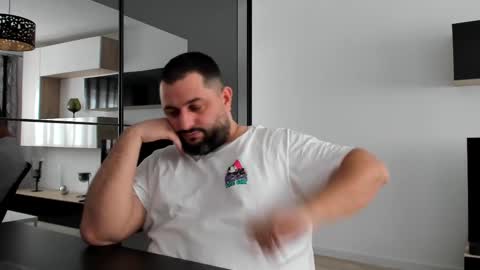 Snapshot of draven_a chatting on 02/12/25, 11:07 Draven A online show from 02/12/25, 11:07