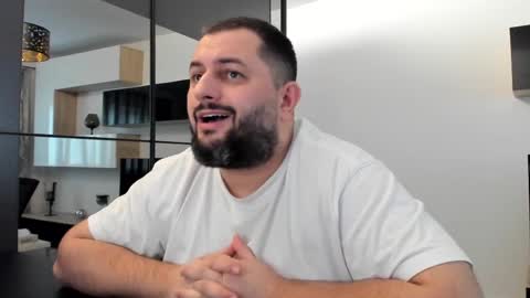 Snapshot of draven_a chatting on 02/15/25, 10:44 Draven A online show from 02/15/25, 10:44