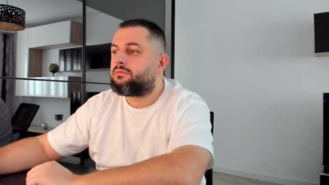 Snapshot of draven_a chatting on 02/21/25, 06:40 Draven A online show from 02/21/25, 06:40