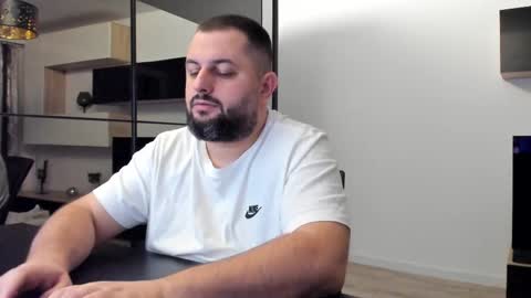 Snapshot of draven_a chatting on 02/23/25, 04:17 Draven A online show from 02/23/25, 04:17