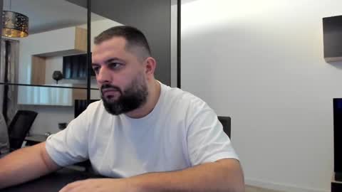 Snapshot of draven_a chatting on 02/24/25, 05:43 Draven A online show from 02/24/25, 05:43