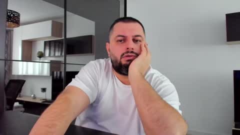 Snapshot of draven_a chatting on 02/24/25, 01:42 Draven A online show from 02/24/25, 01:42