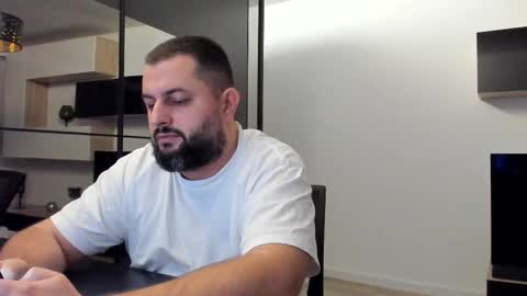 Snapshot of draven_a chatting on 02/28/25, 05:04 Draven A online show from 02/28/25, 05:04