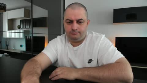 Snapshot of dravenpeak chatting on 06/04/26, 09:59 DravenPeak online show from 06/04/26, 09:59