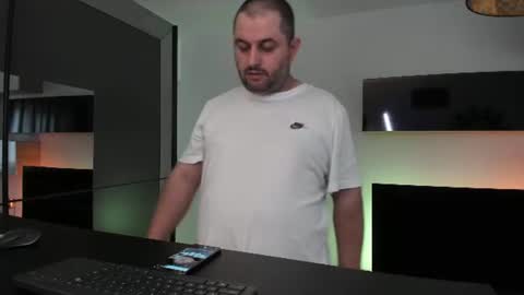 Snapshot of dravenpeak chatting on 06/14/26, 03:03 DravenPeak online show from 06/14/26, 03:03