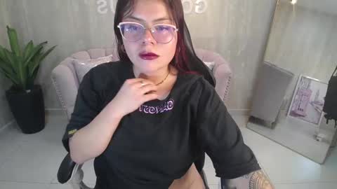 Draviana  online show from 09/20/25, 03:07