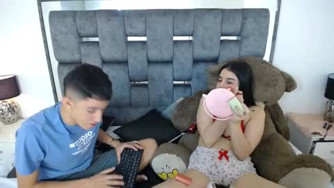 -- nicolle and jhon -- online show from 02/25/25, 10:58