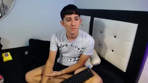 -- nicolle and jhon -- online show from 09/23/25, 10:35