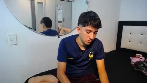 Snapshot of dravith_and_valery chatting on 12/03/25, 04:42 -- nicolle and jhon -- online show from 12/03/25, 04:42