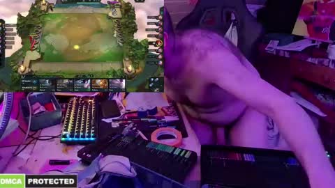 Snapshot of drawingcock chatting on 01/27/25, 02:13 drawingcock online show from 01/27/25, 02:13