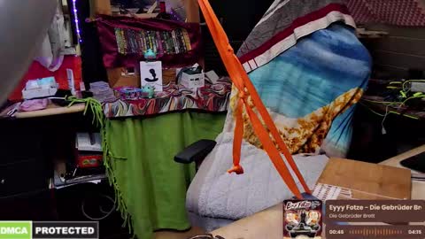 Snapshot of drawingcock chatting on 02/14/25, 05:57 drawingcock online show from 02/14/25, 05:57