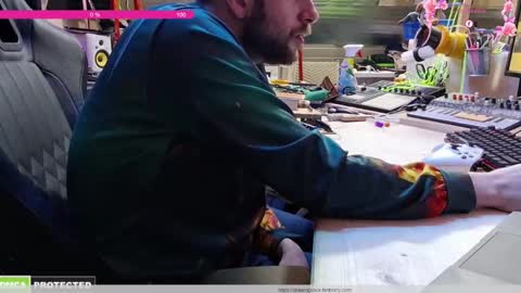 Snapshot of drawingcock chatting on 03/05/25, 08:10 drawingcock online show from 03/05/25, 08:10