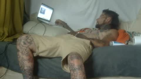 Snapshot of dreadedted chatting on 06/18/26, 08:46 Dreadedted online show from 06/18/26, 08:46