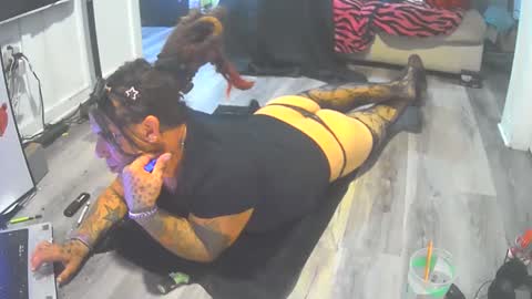 Snapshot of dreadystar chatting on 09/14/25, 02:16 dreadystar online show from 09/14/25, 02:16