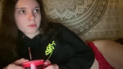 ur dream girl online show from 04/22/26, 03:42