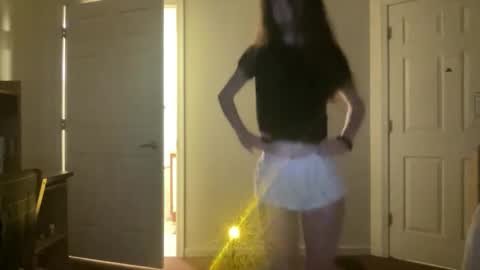 ur dream girl online show from 04/22/26, 09:38
