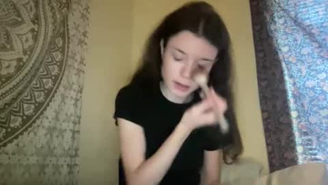 ur dream girl online show from 04/23/26, 06:10