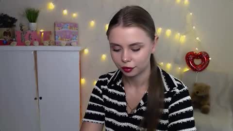 Mari online show from 09/11/25, 07:19