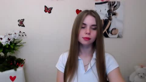Snapshot of dream_mari chatting on 05/02/26, 05:34 Mari online show from 05/02/26, 05:34