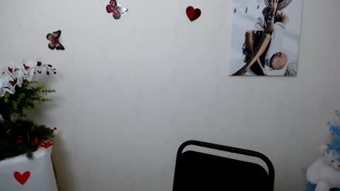 Snapshot of dream_mari chatting on 07/11/26, 06:05 Mari online show from 07/11/26, 06:05