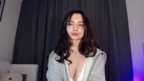 Nicole online show from 12/19/24, 02:46