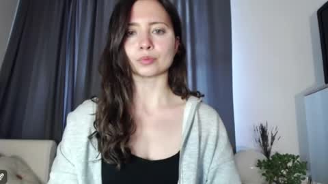 Nicole online show from 03/31/26, 06:47