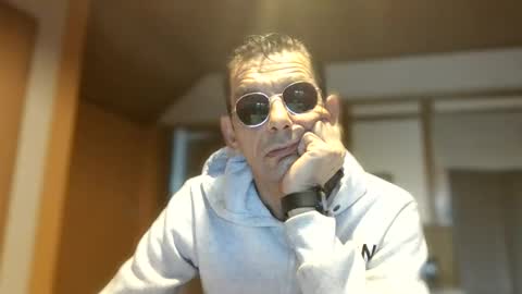 Dreambob online show from 11/29/25, 10:40