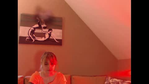 A girl online show from 12/20/24, 11:10