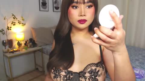 Snapshot of dreamgirlheaven chatting on 01/11/25, 07:17 Heaven online show from 01/11/25, 07:17