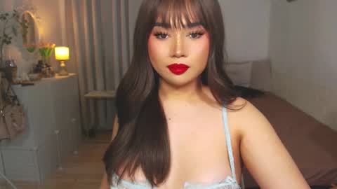 Snapshot of dreamgirlheaven chatting on 01/27/25, 10:49 Heaven online show from 01/27/25, 10:49