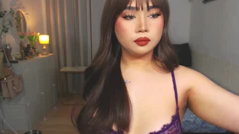 Snapshot of dreamgirlheaven chatting on 02/05/25, 07:39 Heaven online show from 02/05/25, 07:39